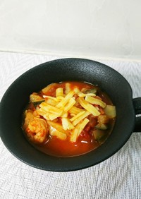 ズッキーニとエビの簡単トマトスープ