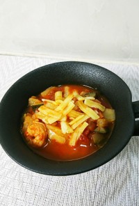 ズッキーニとエビの簡単トマトスープ