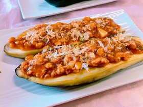 麻婆風肉味噌の茄子ステーキ