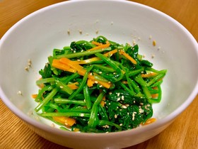 ほうれん草とにんじんのナムル