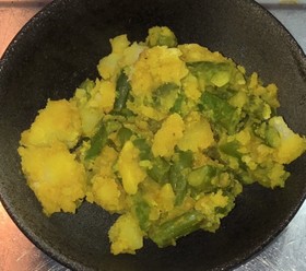 じゃがいもとインゲン豆のサブジ