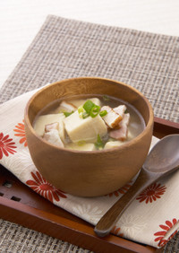 高野豆腐とベーコンのスープ
