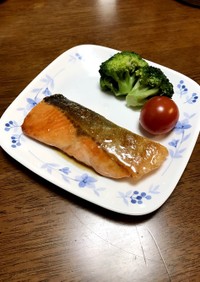 簡単！鮭のソテー☆照り焼きソース
