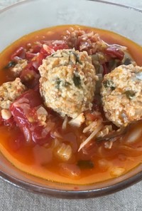 バジル入り鶏つくねのトマトスープ