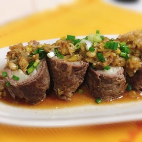 簡単♪えのきで肉巻きステーキ 薬味ソース