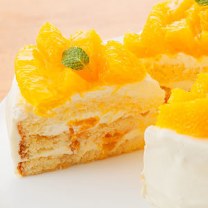 オレンジのショートケーキの画像