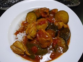夏野菜チキンカレー