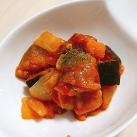たっぷり野菜とベーコンのラタトゥイユ