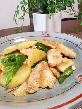 鶏もも肉とじゃがいもピーマン炒め.:*☆