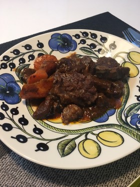 牛すね肉の赤ワイン煮★ストウブ