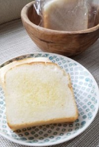 グルテンフリー米粉100％のミニ食パン