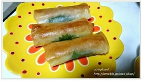 魚肉ソーセージとチーズの春巻き