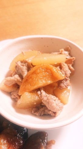 大根しみしみ豚肉とさつま揚げの甘辛煮