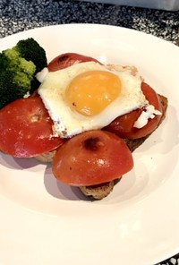 簡単朝食トマト&エッグ&チーズトースト