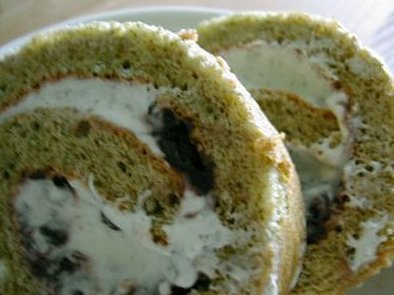 緑茶ロールケーキの写真