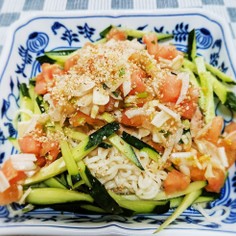 夏は簡単サラダ麺はいかが？