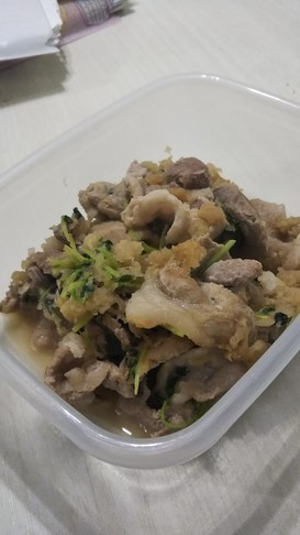 豆苗と豚肉のしょうがおろし炒め☆