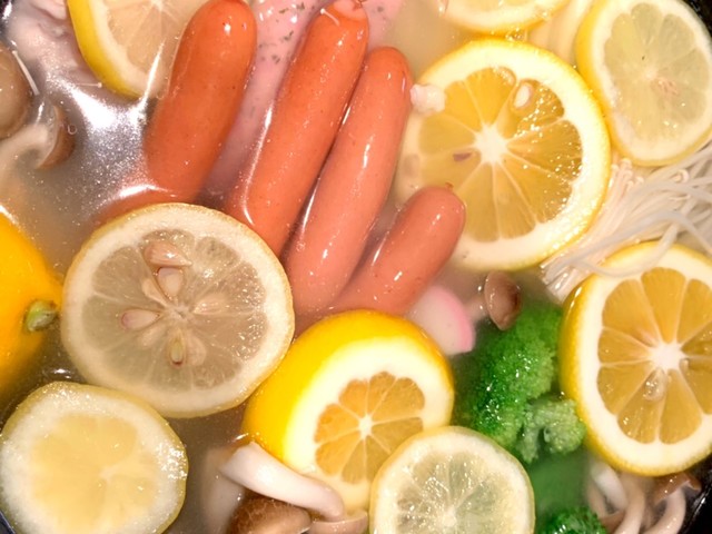 うちの塩レモン鍋 シメはパスタが美味い レシピ 作り方 By Skipdog00 クックパッド