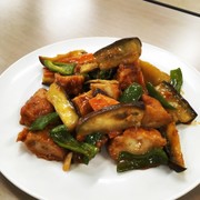 冷凍から揚げで麻婆茄子の写真