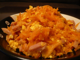 *沖縄の家庭料理 にんじんしりしり~*