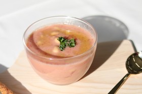 豆乳トマトの冷製スープ
