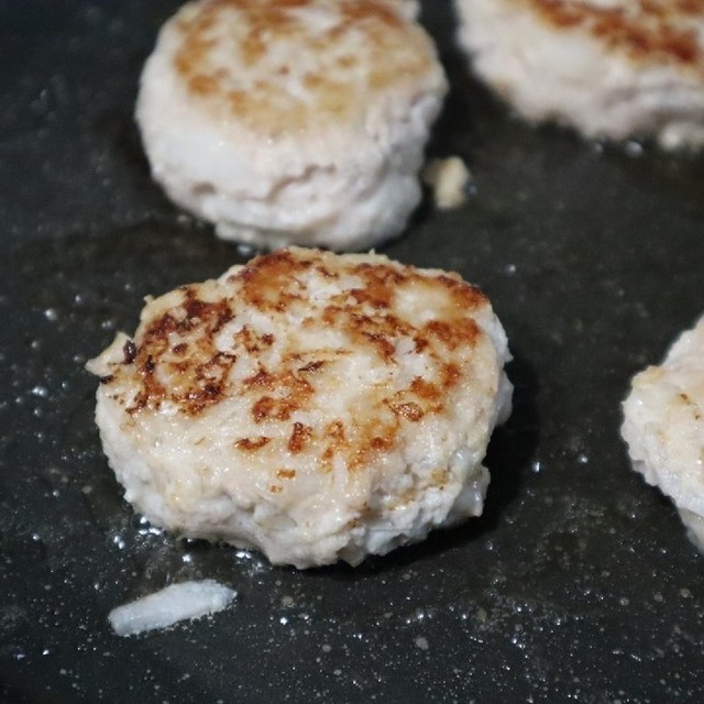 離乳食に 豚ひき肉の豆腐ハンバーグ レシピ 作り方 By 505mom クックパッド 簡単おいしいみんなのレシピが366万品