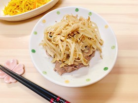 豚肩ロースともやしとえのきのヘルシー炒め