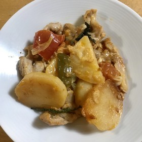 じゃがいもと豚肉のトマトチーズ焼き