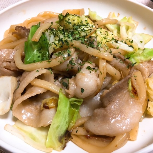 材料3つ 簡単焼うどん レシピ 作り方 By Peco助 クックパッド 簡単おいしいみんなのレシピが352万品