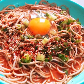 肉なしガッツリ日本蕎麦で辛まぜそば