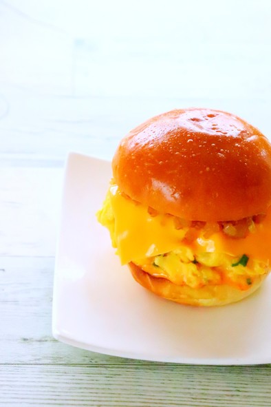 LAで人気のエッグスラット サンドイッチの写真