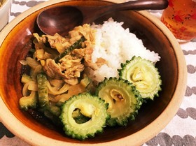 ルー不使用☆ゴーヤと豚肉のお味噌のカレー