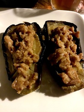 米なすの肉味噌のせ