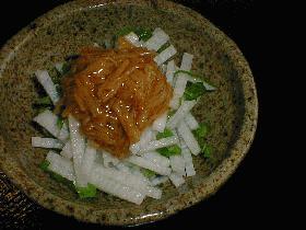 はなびし草の長いもとシソのなめたけ添え