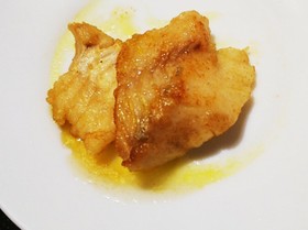 タラのムニエルレモンバターソースを添えて