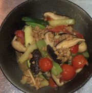 大豆挽肉とズッキーニとトマトの沙茶醤炒めの写真
