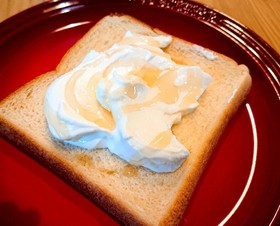 夏朝食♪ひんやり水切りヨーグルトトースト