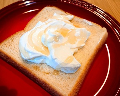朝食♪ひんやり水切りヨーグルトトーストの写真