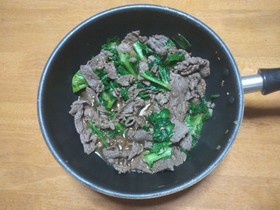 簡単!絶品!レタスと牛肉の炒め物♪