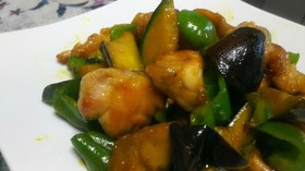 鶏むね肉と夏野菜のピリ辛炒め