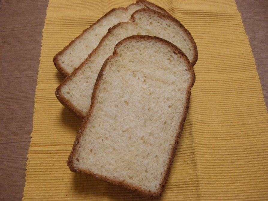 ＨＢ★ほんのり甘いたまごたっぷり食パンの画像
