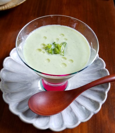 簡単！夏向けな冷たくて美味しい枝豆スープの写真
