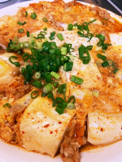 キムチと焼肉のタレで韓国風肉豆腐♬の写真