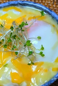 白菜と温泉卵のシチューグラタン