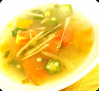 夏野菜の生姜スープの写真