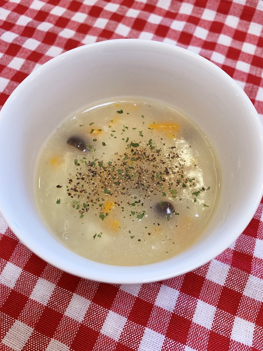 沖縄 ステーキ屋さんの白いスープの画像