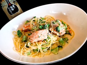 薫の塩麹にんにく鮭とブロッコリーパスタ