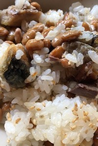 納豆とサバの立田揚げのご飯（リメイク）