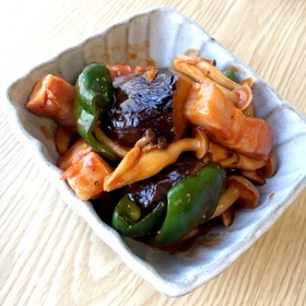 茄子とベーコンのケチャップ炒め