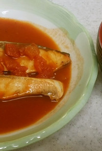 ブリのトマト煮込み&ネギとワカメの味噌汁